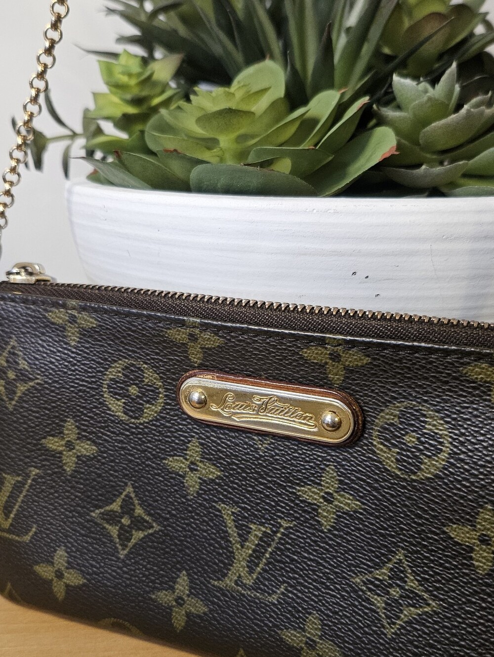 Louis Vuitton Milla Pochette Monogram Canvas MM ✨️ - Picture 9 of 11